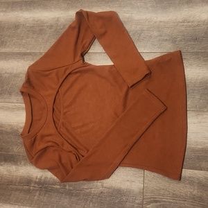 Cut out long sleeve shirt